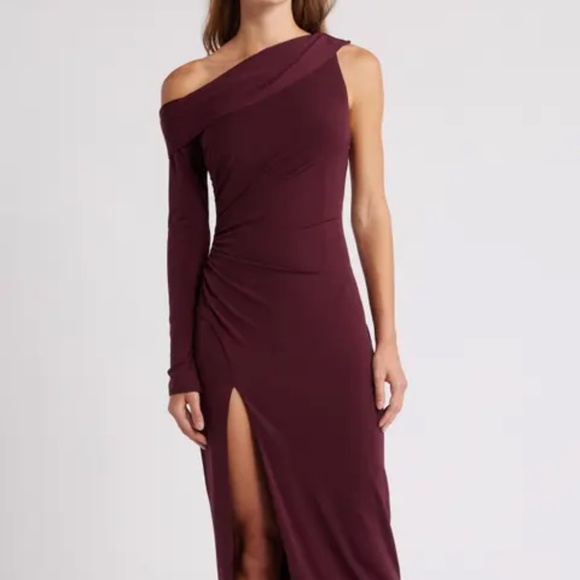 NEW Katie May Mojave Single Long Sleeve Gown in Sangria - size XS - Picture 2 of 6